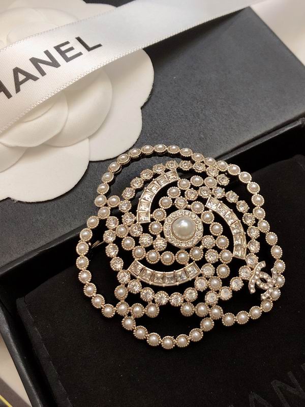 Chanel Brooch 05yxh02